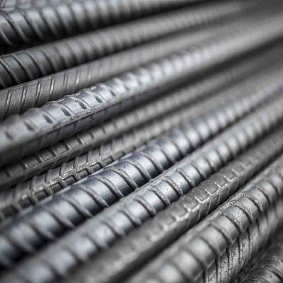 Tolerantie ±1% HRB400 / HRB500 Staalstaaf voor de bouw Betonversterkt Ronde staven Corrosiebestendig
