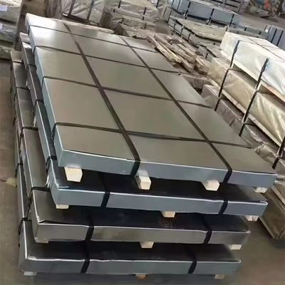 1000-2200 mm breedte Zwarte koolstofstaalplaat voor laagtemperatuur slijtvastheid en koudgewalste gekabelde basis Lamina