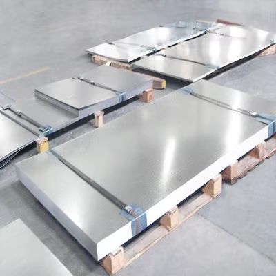 1000-2200 mm breedte Zwarte koolstofstaalplaat voor laagtemperatuur slijtvastheid en koudgewalste gekabelde basis Lamina