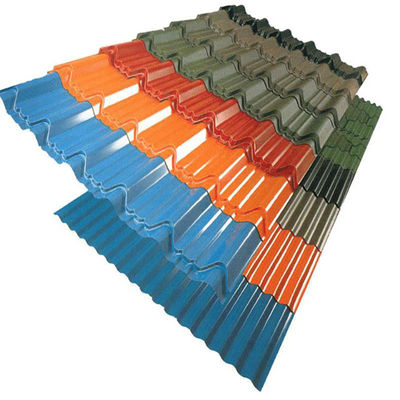 PPGI gegolfde gegalvaniseerde ijzer-zinc metalen dakplaten met perforatieverwerkingsservice en aangepaste kleur