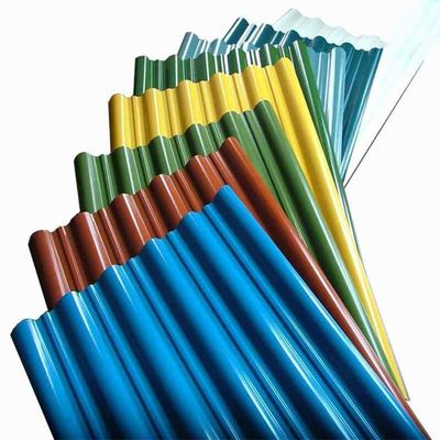 PPGI gegolfde gegalvaniseerde ijzer-zinc metalen dakplaten met perforatieverwerkingsservice en aangepaste kleur