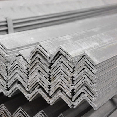 Tolerantie ± 1% Tough Surface Coating Perforated L Profile Galvanized Equal or Unequal Steel Angles Bar Angle Iron voor 6m-12m lengte