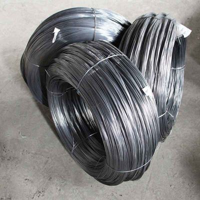 Hot Dip gegalvaniseerd PVC-coating 2mn koolstofstaaldraad 0,6-10 mm diameter voor aangepaste hekken