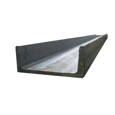 Goed kanaalstaal Standaard afmetingen Superieure sterkte Klasse Q195 Q235 Q345 100 mm Mild staal U-kanaal C-kanaal afmetingen