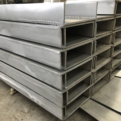 Op maat gemaakte perforatieverwerkingsservice 80 mm 75x40x5 warmgewalst staalkanaal