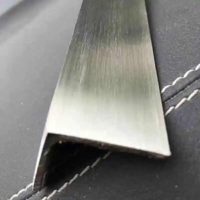 Q235B/Q355B/SS400/SS490/ST52/Q390B/Q420B/S235JR/S275JR/S355JR Klasse roestvrij staal hoekbalk voor warm koud gewalst staal
