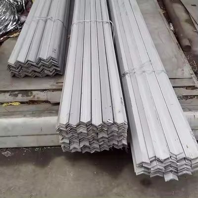 Gelijkmatige niet-legering ASTM S355 2 oz rechthoekige roestvrij metaal staafkasten tafelstoel 63x63x5 staal notch L-vorm