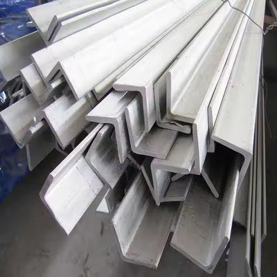 150*150 Gelijke bol Zwarte oppervlaktehoekbalk Plat staal S355j2 Balken met warmgewalste techniek en punchservice