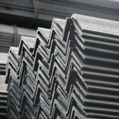 Warmgewalst zacht staal van de categorie Q195-Q420 van de serie koolstofstaal hoekenbalk voor beugels