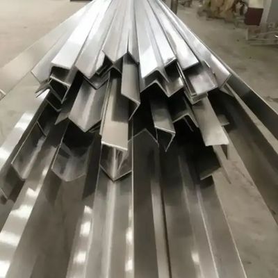 IJzermateriaal hoek gesneden SS301 SS304 gelijkhoekige staafoppervlak BA/2B/NO.1/NO.3/NO.4/8K/HL/2D/1D voor structurele constructies