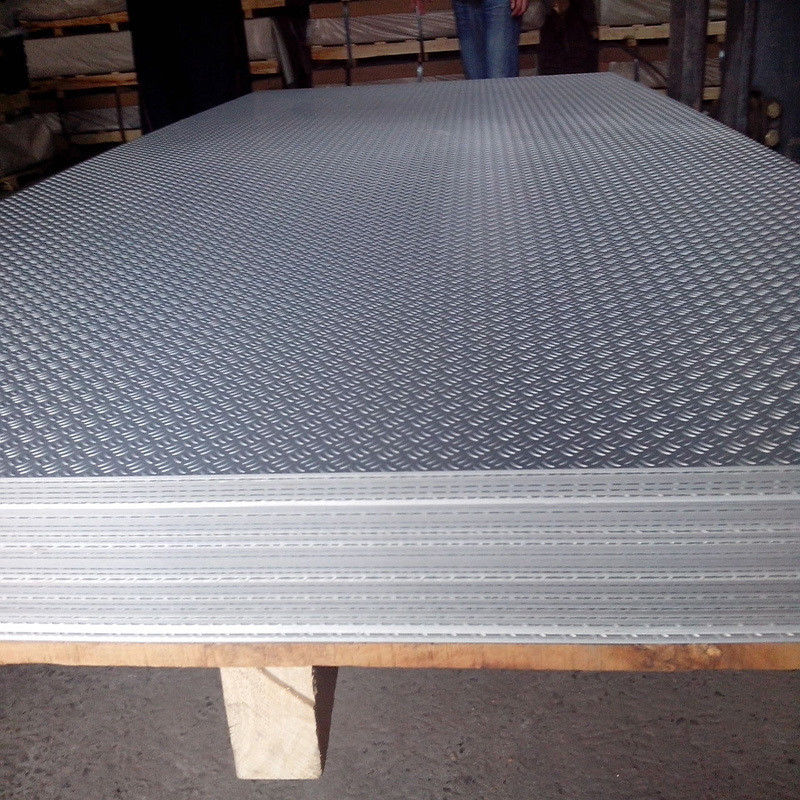 Gecoat warmgewalst, gelast met koolstof, met een gecoat oppervlak en een dikte van 0,5-20 mm