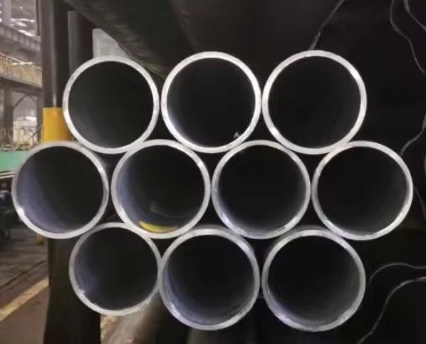 Vloeistofpijpprecisie ASTM A312 naadloze stalen pijpen van fabrikanten met staalgraad 316L en 6 mm roestvrijstalen buis
