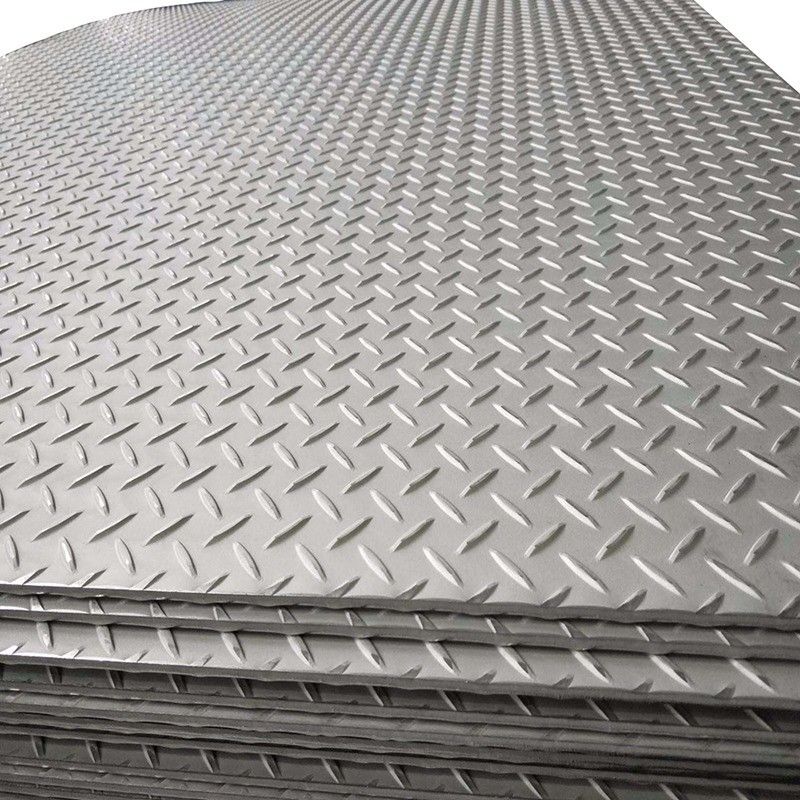 Warmgewalste koolstofstructurele staalplaten 20 mm dik A36 ijzeren staalplaat met glad oppervlak en ±1% tolerantie